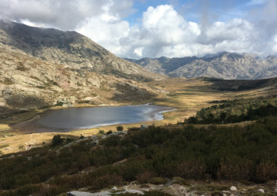 Jezioro Nino widziane z przełęczy Reta (1883m n.p.m.)